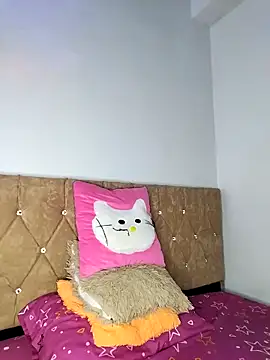 Nahomy cm online show from 03-18-26, 07:50