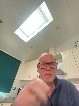 Snapshot of philefc chatting on 01-11-26, 09:47 philefc online show from 01-11-26, 09:47