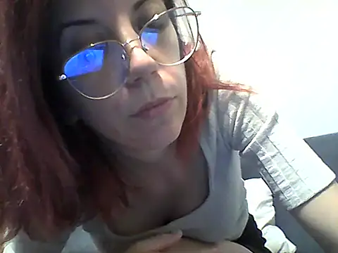 Snapshot of Anayssa_ chatting on 09-10-25, 09:15 Anayssa online show from 09-10-25, 09:15