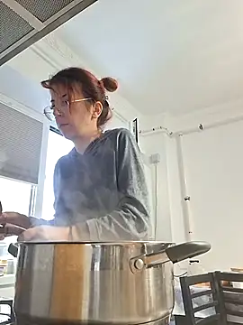 Snapshot of Anayssa_ chatting on 09-29-25, 03:06 Anayssa online show from 09-29-25, 03:06