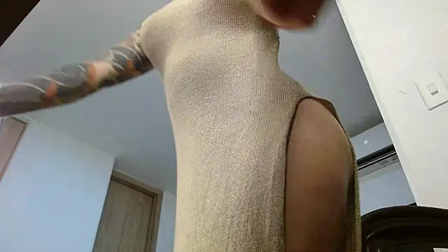 Snapshot of emmadoll chatting on 02-02-25, 05:32 emmadoll online show from 02-02-25, 05:32