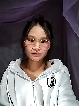 saronla 03 online show from 11-18-25, 06:34