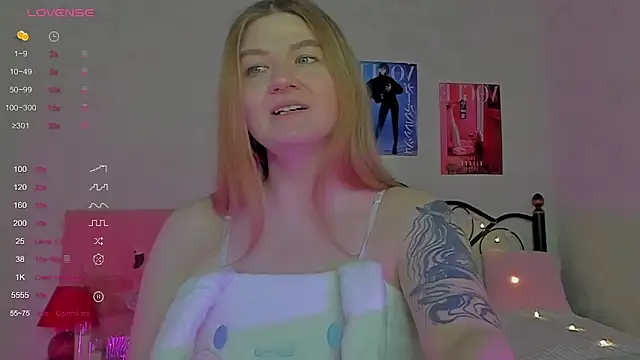 Snapshot of Ruby_Al1en chatting on 01-10-26, 01:18 Ruby Al1en online show from 01-10-26, 01:18