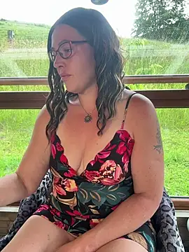 Snapshot of Nadja_Noir chatting on 06-16-26, 03:47 Nadja Noir online show from 06-16-26, 03:47