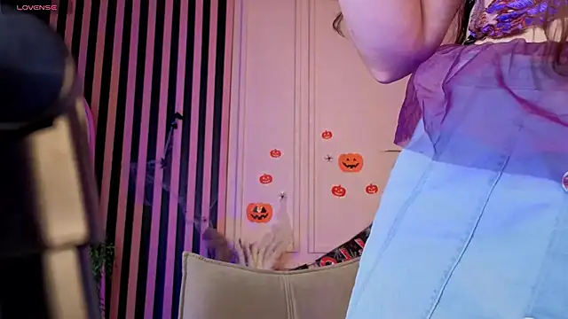 kamila blush online show from 10-31-25, 11:39