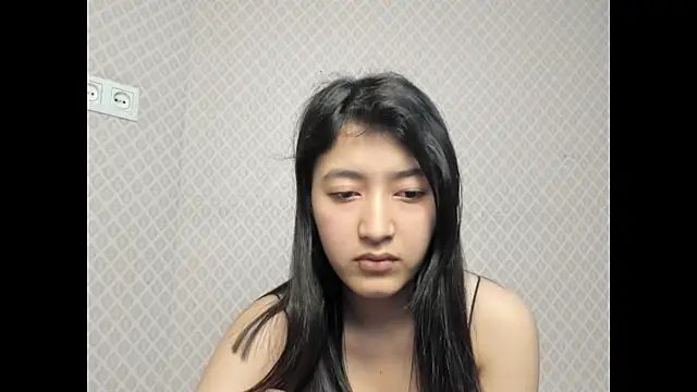 Snapshot of Mayachka333 chatting on 09-27-25, 04:56 Mayachka333 online show from 09-27-25, 04:56