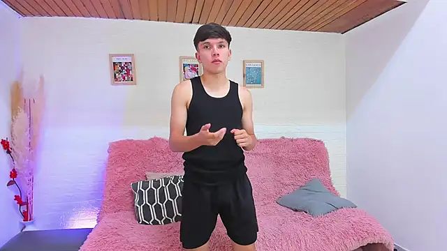 Snapshot of fabian_pena chatting on 09-18-25, 01:51 fabian pena online show from 09-18-25, 01:51