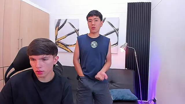 Snapshot of fabian_pena chatting on 09-26-25, 02:15 fabian pena online show from 09-26-25, 02:15