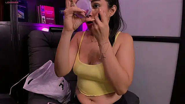 SamaraAnders  online show from 11-23-25, 04:23