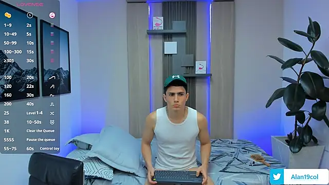 Snapshot of alan_nd_kevin chatting on 10-01-25, 07:09 alan nd kevin online show from 10-01-25, 07:09