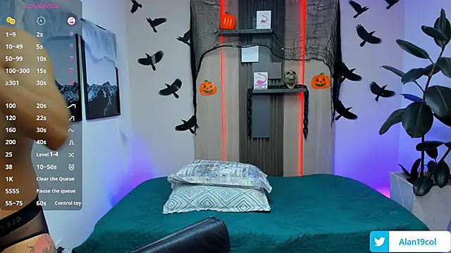 Snapshot of alan_nd_kevin chatting on 10-28-25, 07:05 alan nd kevin online show from 10-28-25, 07:05