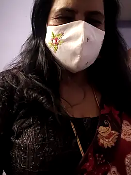 mallu-lover online show from 11-20-25, 12:33