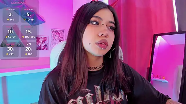 Snapshot of pinkk_deemon chatting on 09-17-25, 01:35 pinkk deemon online show from 09-17-25, 01:35