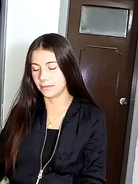 CharlotteSex  online show from 11-19-25, 09:20