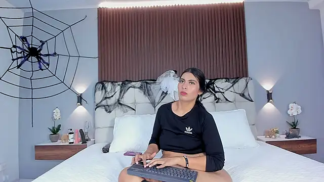 Anny mayyer online show from 10-21-25, 01:56