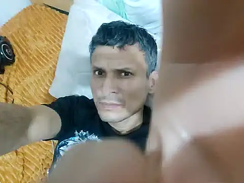 Snapshot of luislimafuego chatting on 11-23-25, 06:13 luislimafuego online show from 11-23-25, 06:13