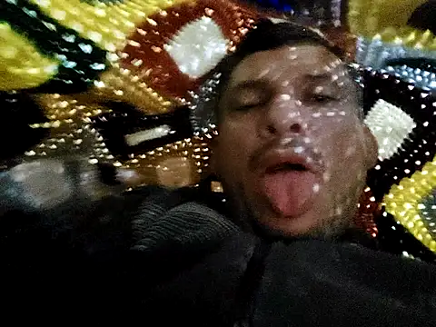 Snapshot of luislimafuego chatting on 11-26-25, 08:37 luislimafuego online show from 11-26-25, 08:37