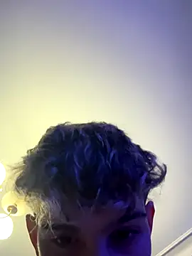 Snapshot of rediMilano chatting on 10-14-25, 08:42 rediMilano online show from 10-14-25, 08:42