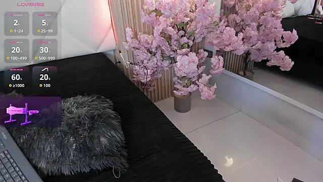 Snapshot of veronica_hill_ chatting on 04-30-26, 03:24 veronica hill online show from 04-30-26, 03:24