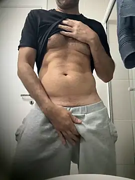 Snapshot of Sedutor420 chatting on 11-17-25, 05:46 Sedutor420 online show from 11-17-25, 05:46