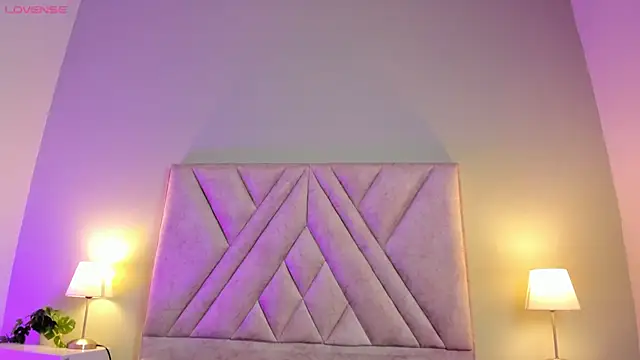 victoria becker  online show from 04-06-26, 11:44