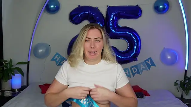 louiseberkeley online show from 11-07-25, 04:12