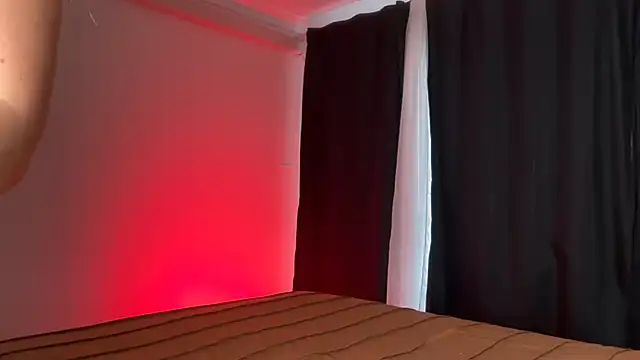 Snapshot of louiseberkeley chatting on 02-12-26, 05:46 louiseberkeley online show from 02-12-26, 05:46