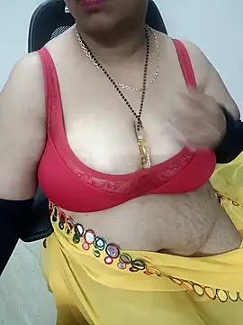 Snapshot of Bhabhiji1 chatting on 04-24-26, 07:16 Bhabhiji1 online show from 04-24-26, 07:16