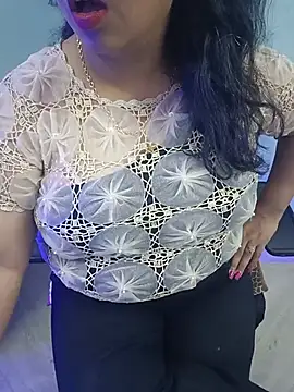 Snapshot of Bhabhiji1 chatting on 05-31-26, 05:31 Bhabhiji1 online show from 05-31-26, 05:31
