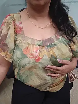Snapshot of Bhabhiji1 chatting on 06-08-26, 07:20 Bhabhiji1 online show from 06-08-26, 07:20