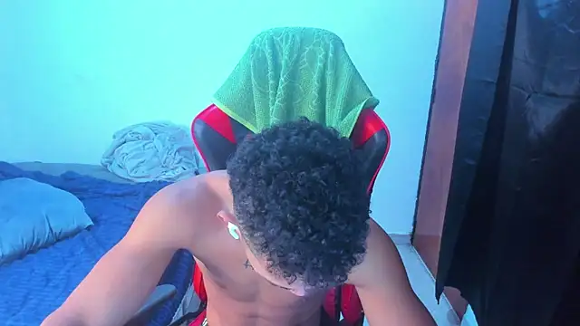 JuanchiT66 online show from 04-06-26, 02:18