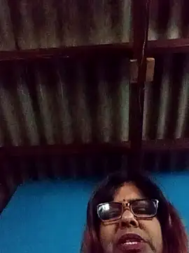 Snapshot of mileesha chatting on 10-27-25, 07:23 mileesha online show from 10-27-25, 07:23