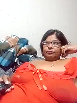 Snapshot of mileesha chatting on 11-19-25, 06:41 mileesha online show from 11-19-25, 06:41