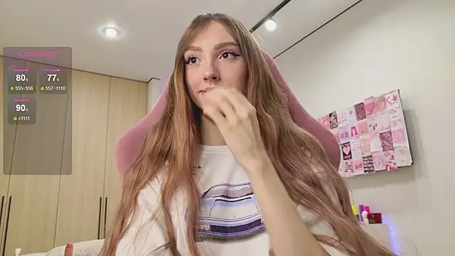 Snapshot of Lunainnk chatting on 09-10-25, 02:11 Lunainnk online show from 09-10-25, 02:11