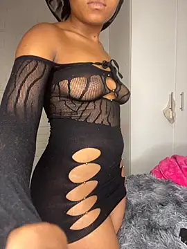 Snapshot of BaddestAss22 chatting on 11-16-25, 10:48 BaddestAss22 online show from 11-16-25, 10:48