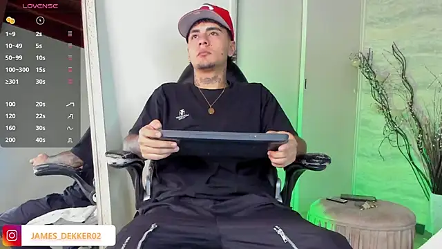 JamesDeker online show from 09-08-25, 07:57