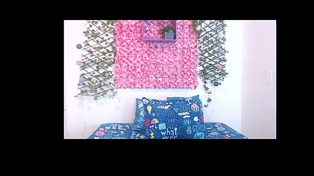 Snapshot of iam_lukas__ chatting on 09-17-25, 05:20 iam lukas online show from 09-17-25, 05:20