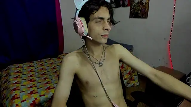 Snapshot of golden_ryyan chatting on 02-08-26, 06:11 golden ryyan online show from 02-08-26, 06:11