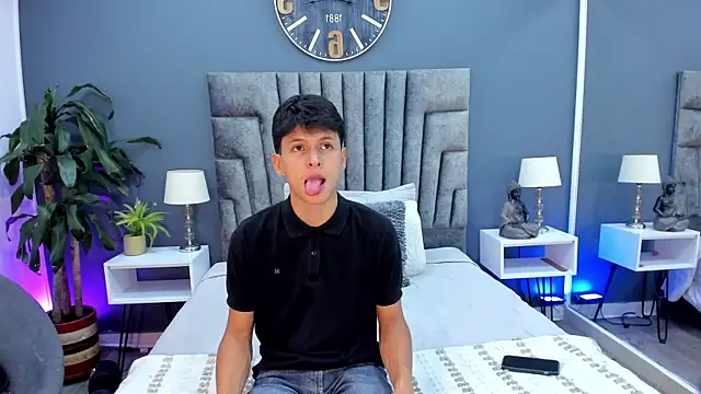 stephane rouss online show from 10-24-25, 07:43