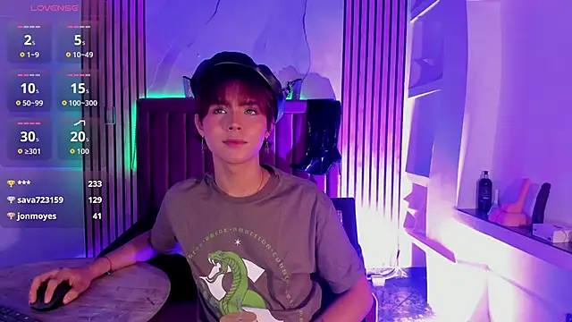 Snapshot of DannysaStar chatting on 10-04-25, 08:07 DannysaStar online show from 10-04-25, 08:07