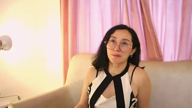 Ginevra esposito online show from 05-20-26, 01:17