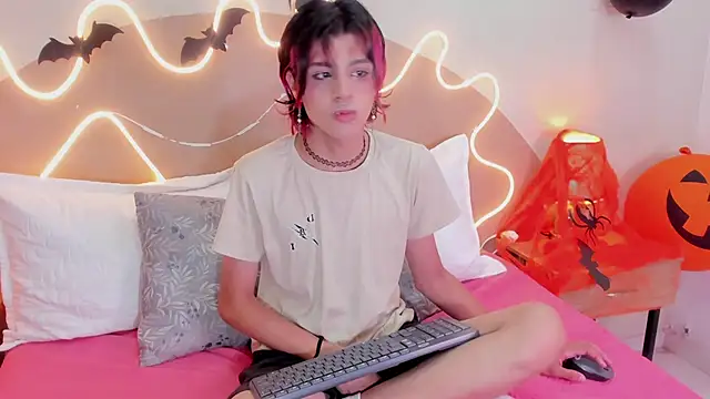 Dan Copers online show from 10-29-25, 02:41