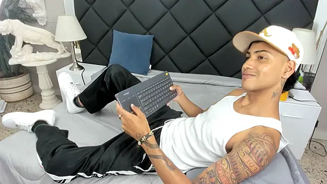 Denis Carpenter online show from 11-29-25, 07:28