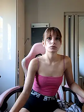 Snapshot of D4ddyslut chatting on 11-01-25, 08:16 D4ddyslut online show from 11-01-25, 08:16