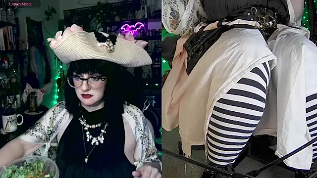 Snapshot of LadyMarzanna chatting on 11-01-25, 02:02 LadyMarzanna online show from 11-01-25, 02:02