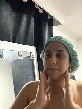 Electraweb 09 online show from 11-21-25, 09:02