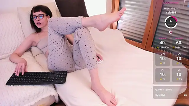 JaneLyrne online show from 04-04-26, 03:31