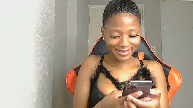 Snapshot of Ballenciaa chatting on 09-21-25, 07:15 Ballenciaa online show from 09-21-25, 07:15