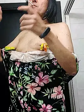 Emily de Carla online show from 10-06-25, 06:49