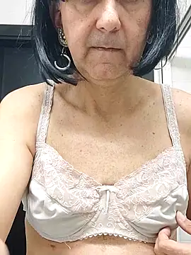 Emily de Carla online show from 10-13-25, 06:35